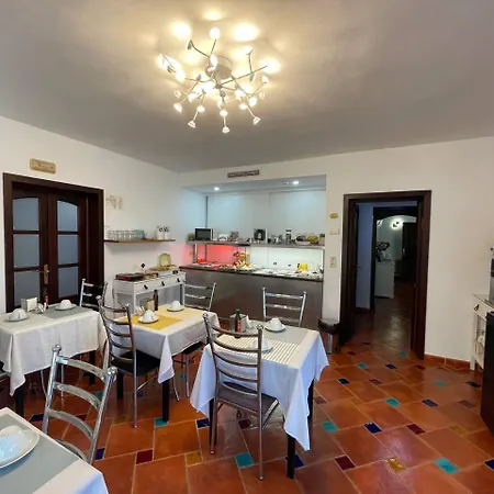 Picasso Hotel 3*